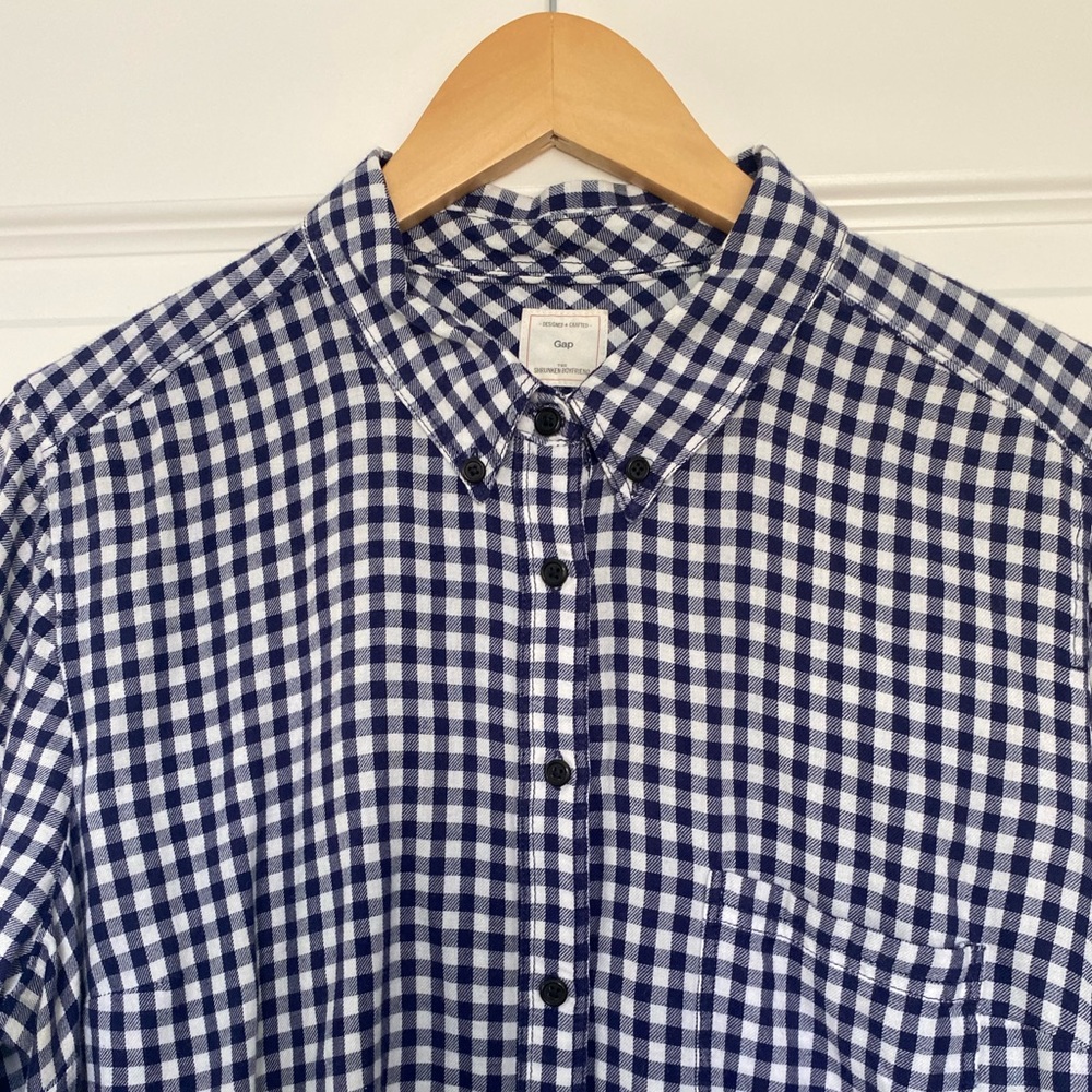 GAP Shrunken Boyfriend Shirt